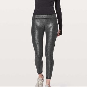 Lululemon size 4 mesh foil train times leggings